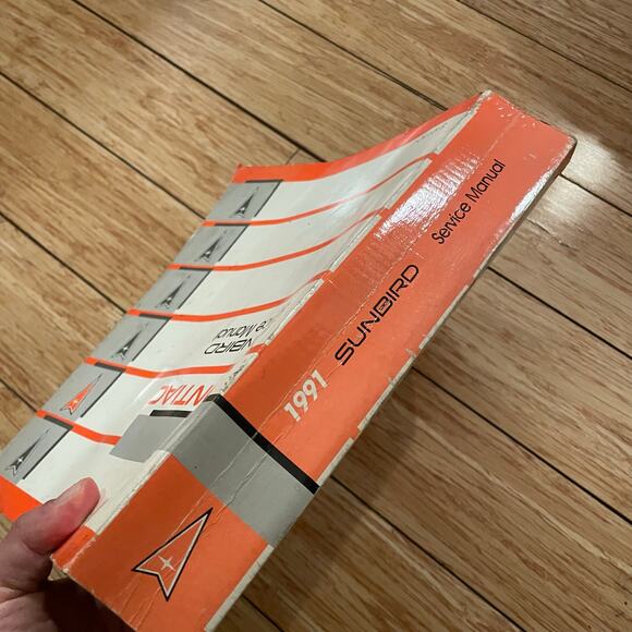 Original 1991 Pontiac Sunbird Service Manual auto mechanic - Picture 2 of 4